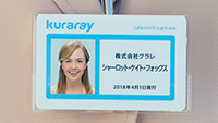 シャーロットさんの社員証